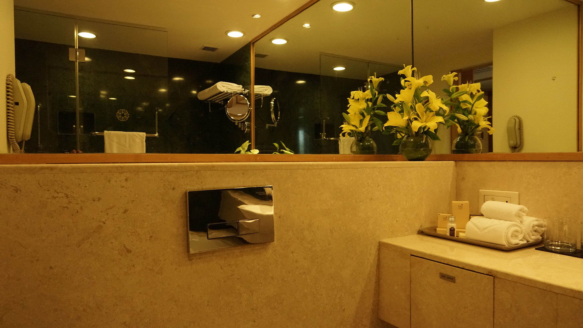 Taj Chandīgarh Esterno foto A hand dryer in a hotel bathroom