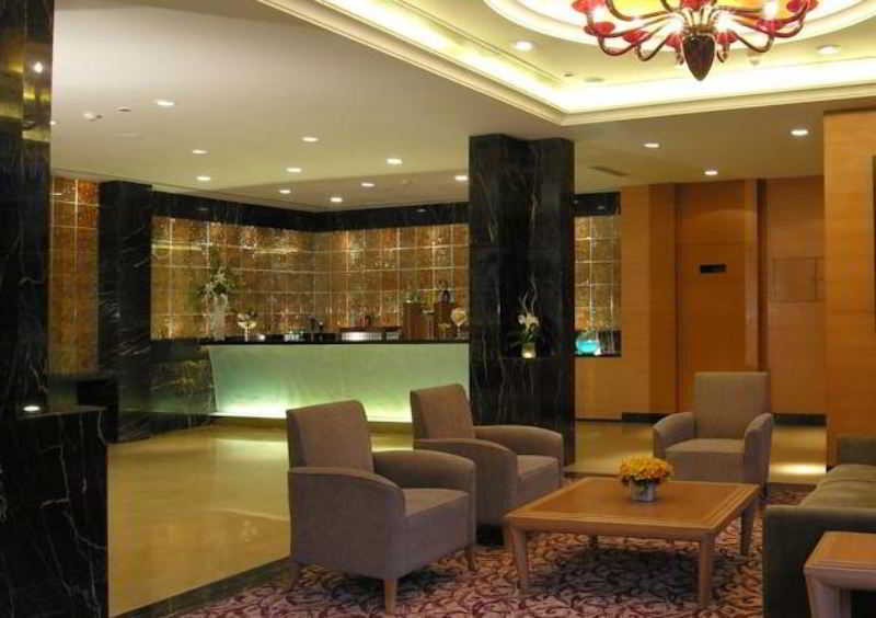 Taj Chandīgarh Esterno foto The lobby of the hotel